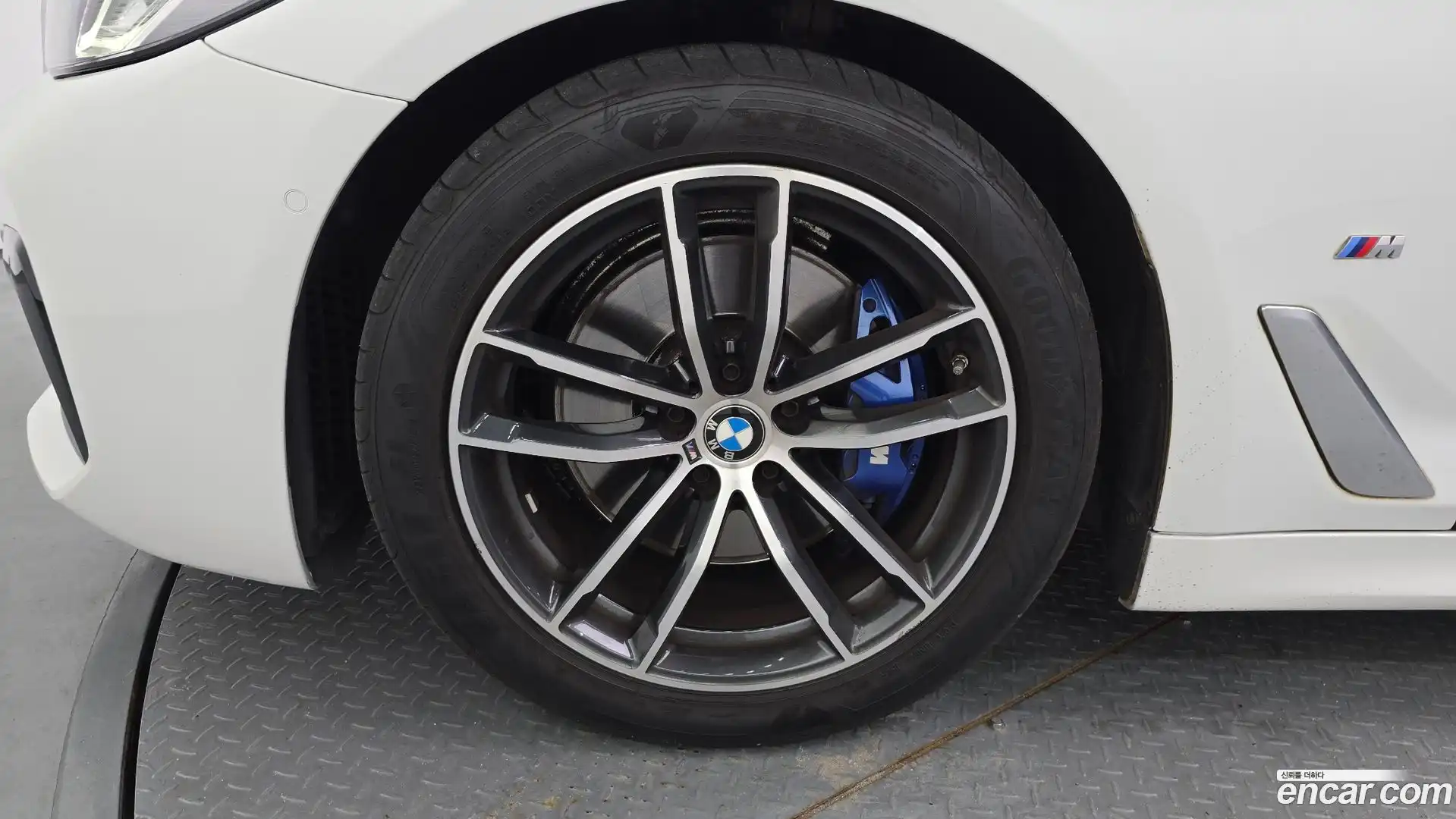 5-Series BMW 2023.8-OUTER-005