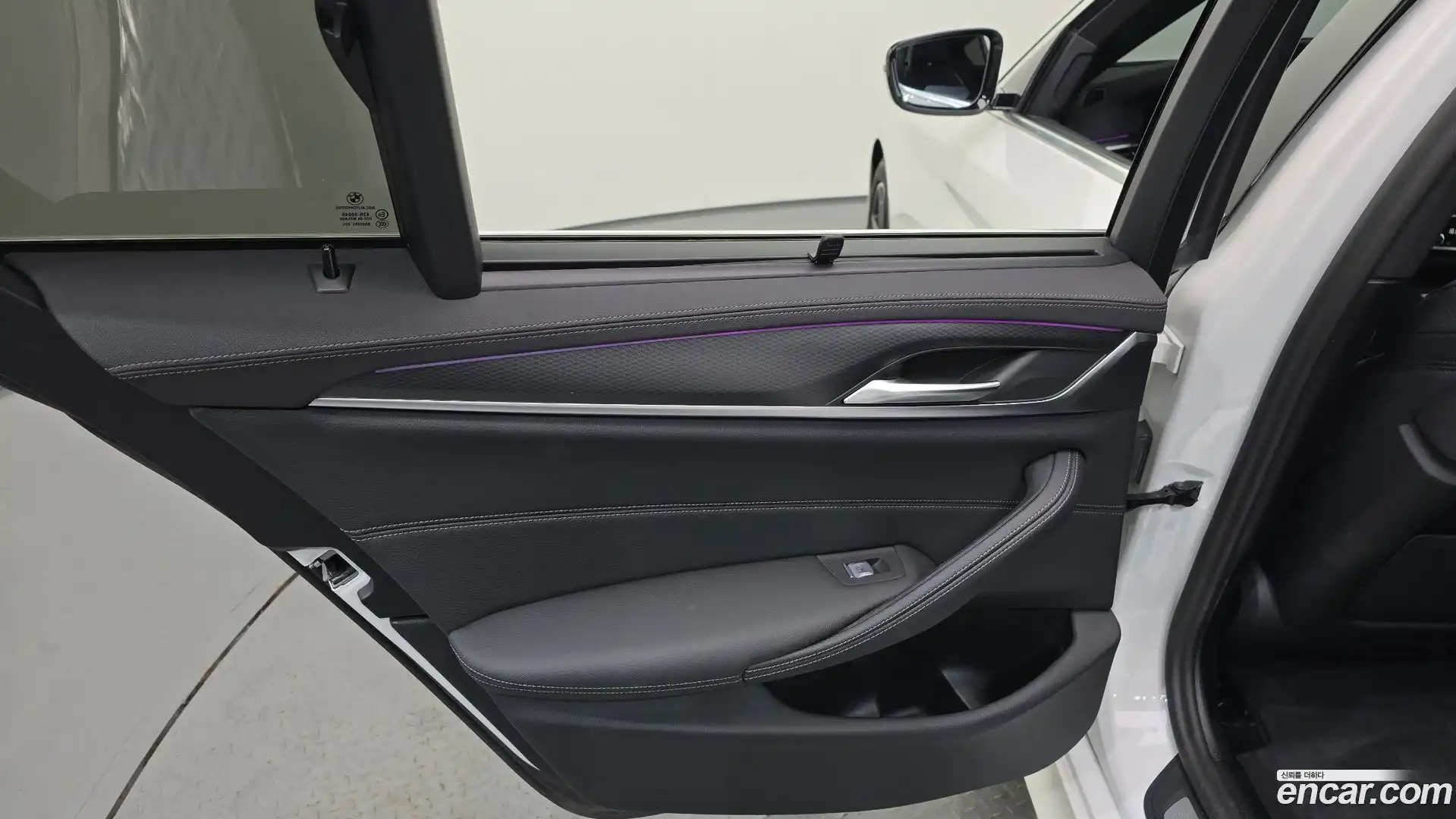 5-Series BMW 2023.8-INNER-035