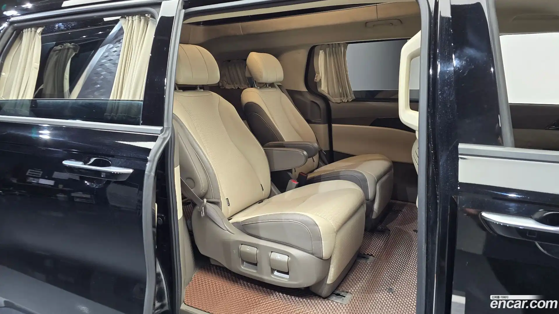 Canival Kia 2023.5-OPTION-015