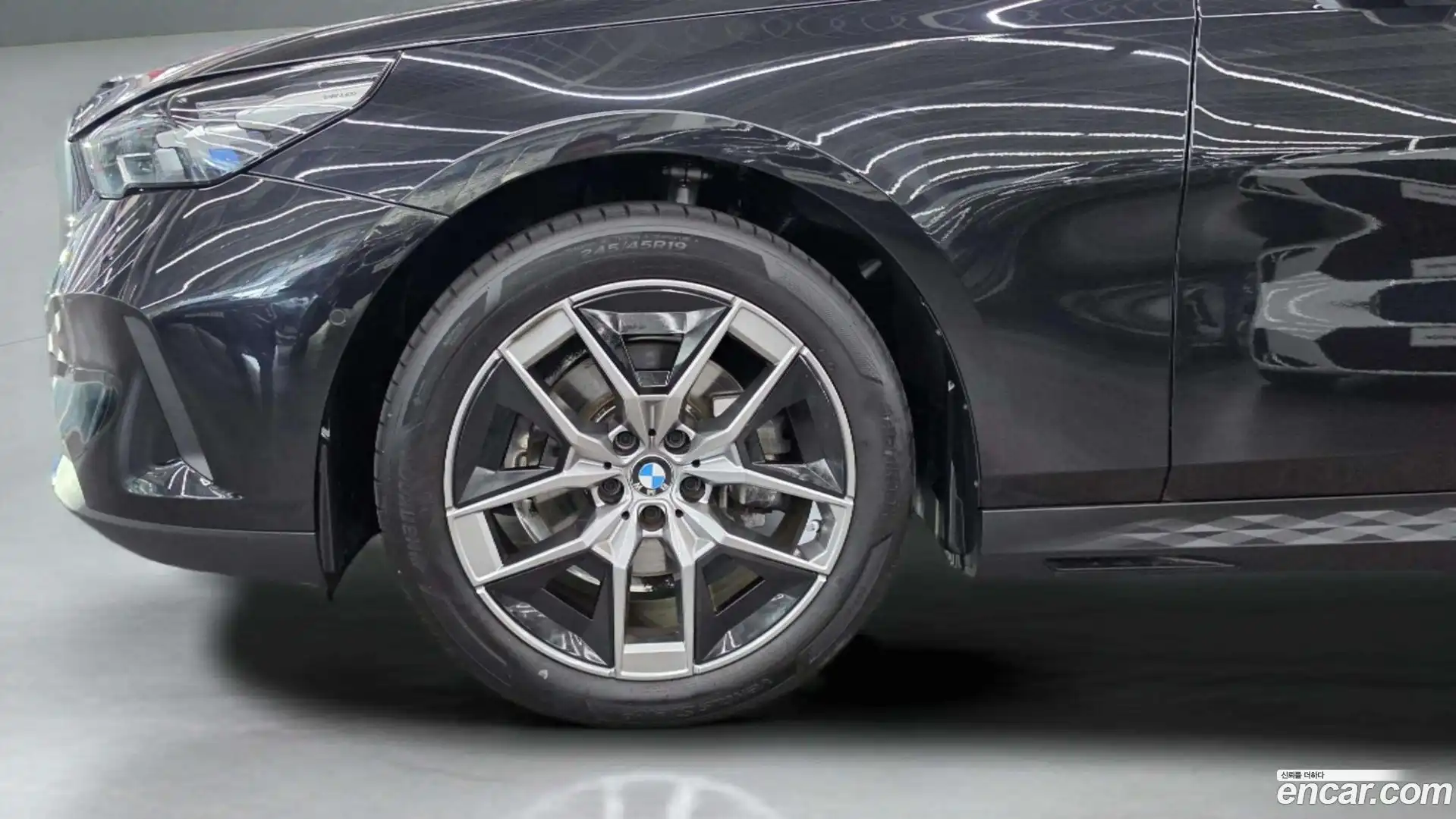 5-Series BMW 2025.5-OUTER-005