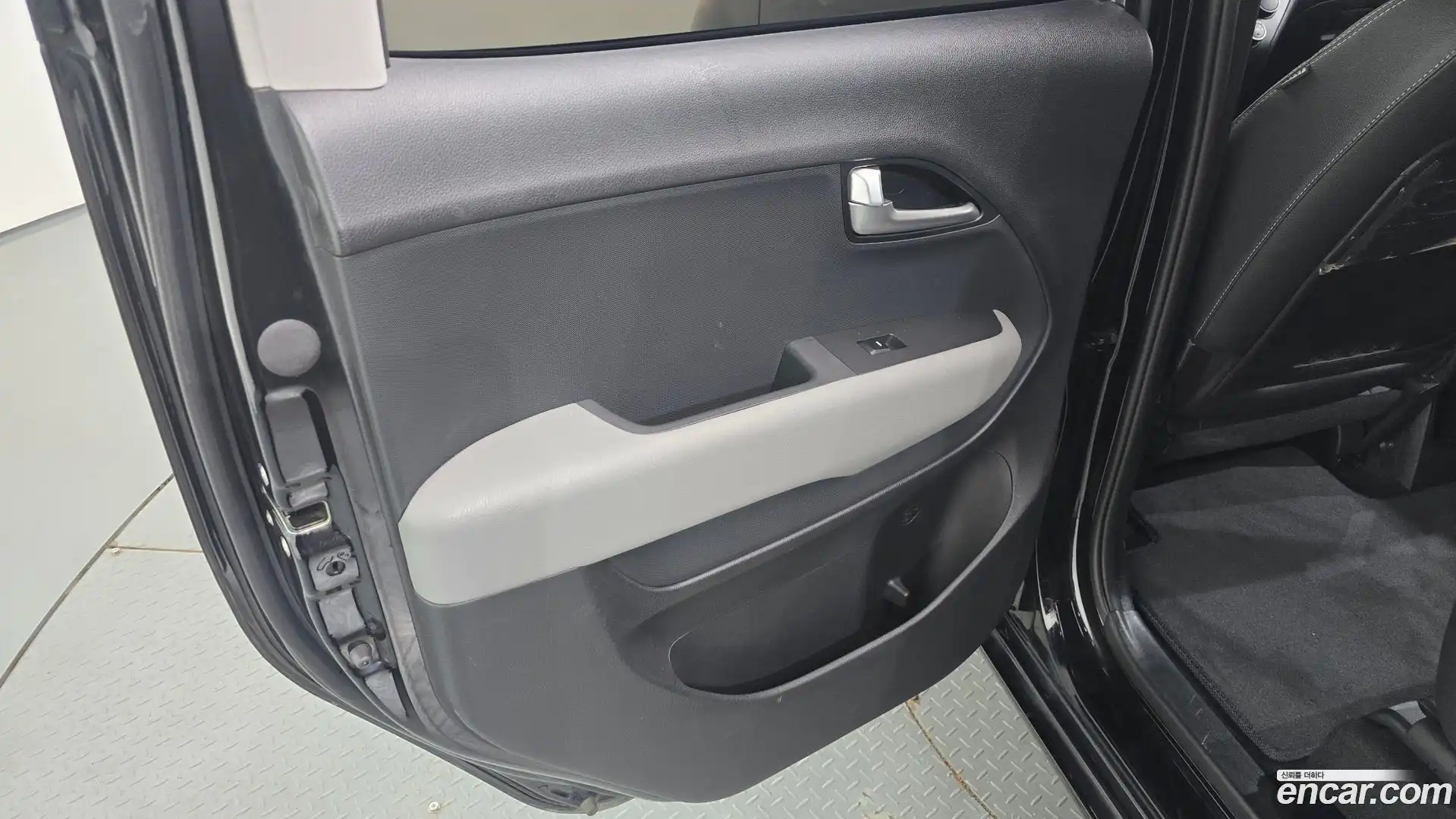 RAY Kia 2024.0-INNER-035
