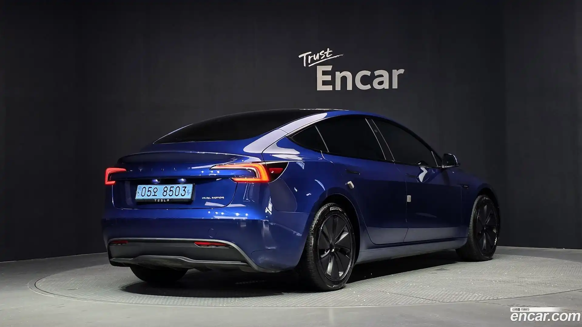 Model 3 Tesla 2024.4-OUTER-002
