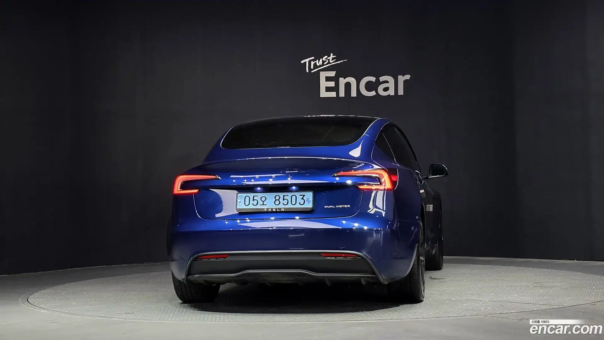 Model 3 Tesla 2024.4-OUTER-004