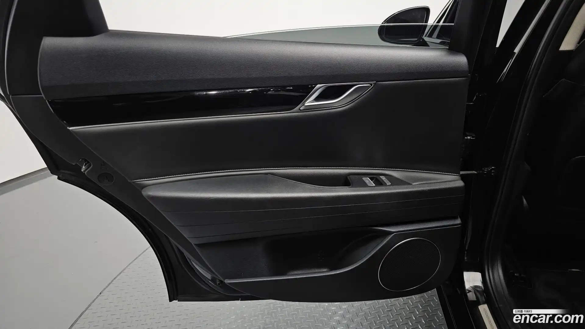 G80 Genesis 2020.5-INNER-035