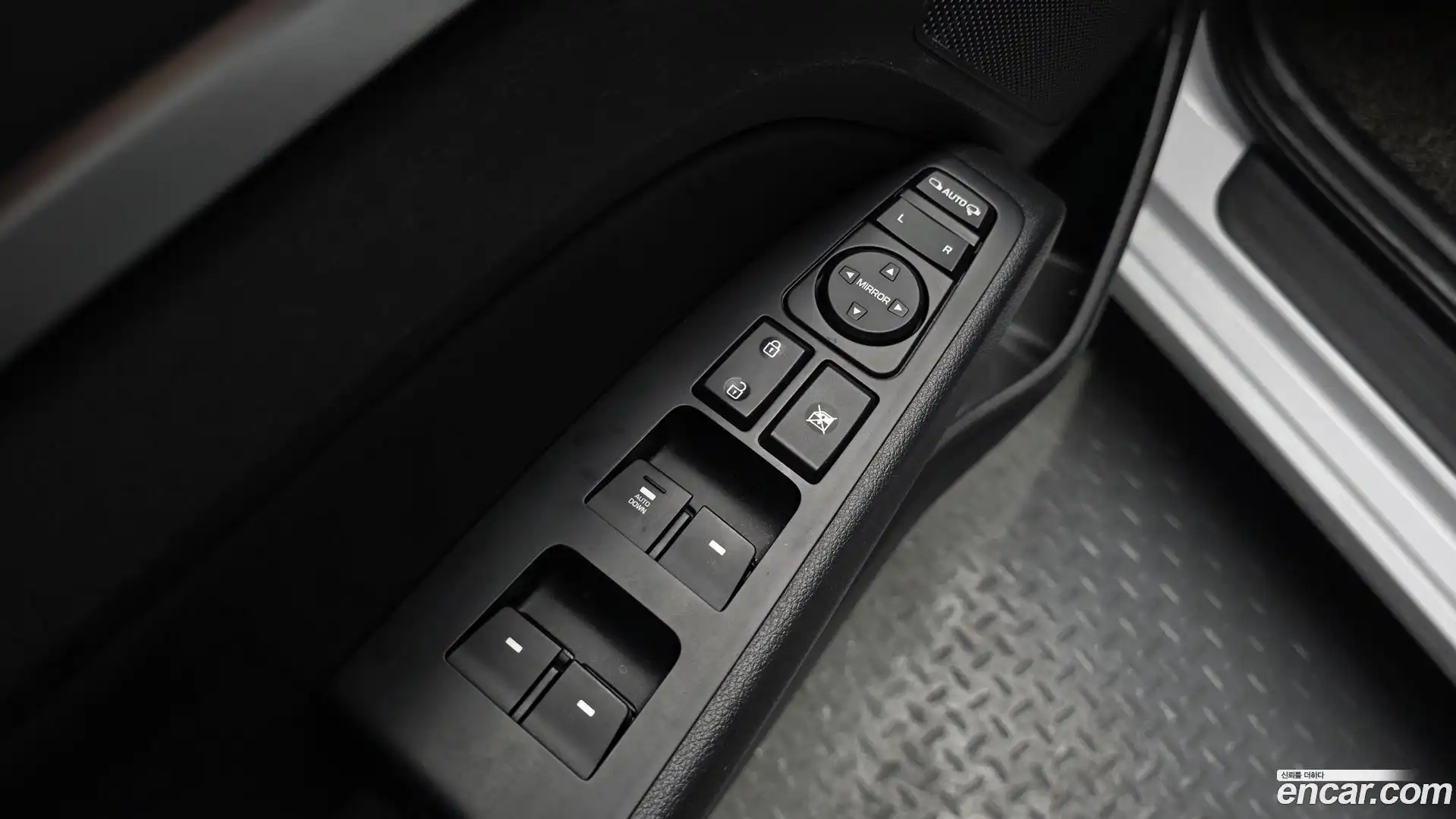 AVANTE Hyundai 2019.4-OPTION-024