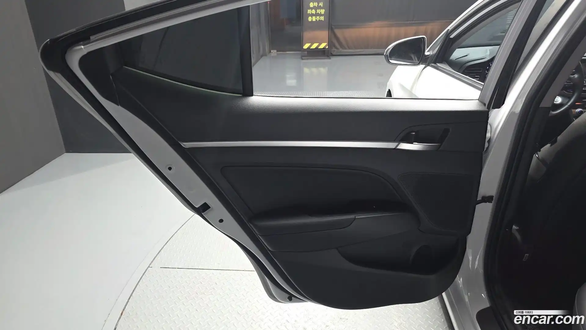 AVANTE Hyundai 2019.4-INNER-035