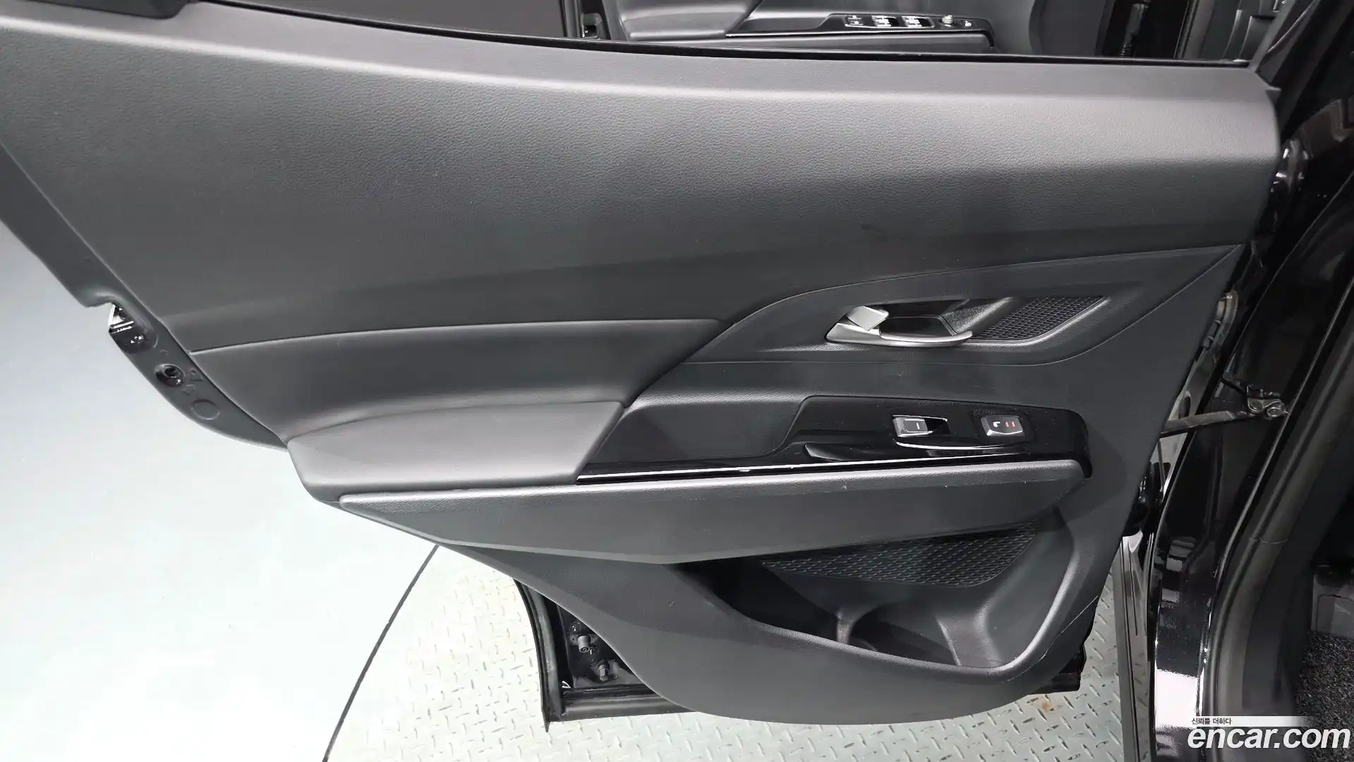 KORANDO KG Mobility 2021.6-INNER-035