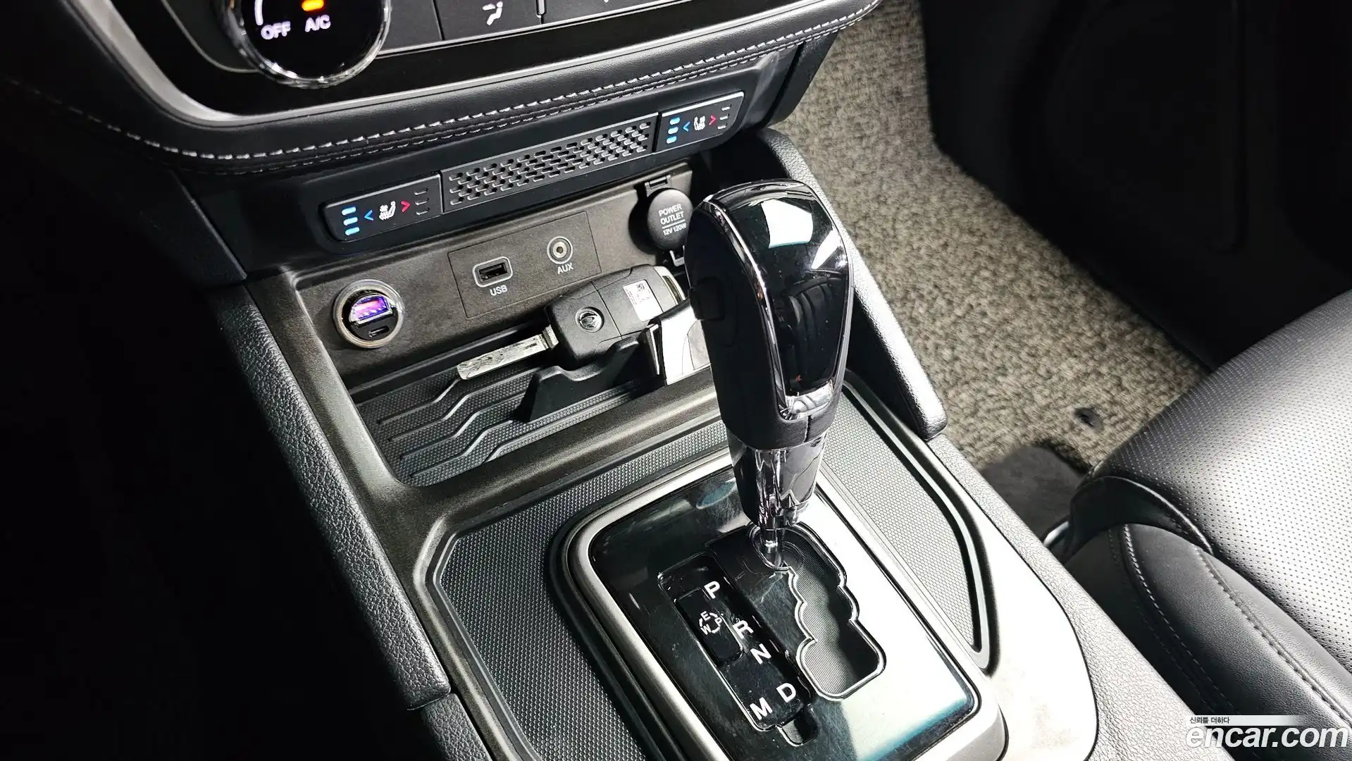 Rexton KG Mobility 2018.10-INNER-009