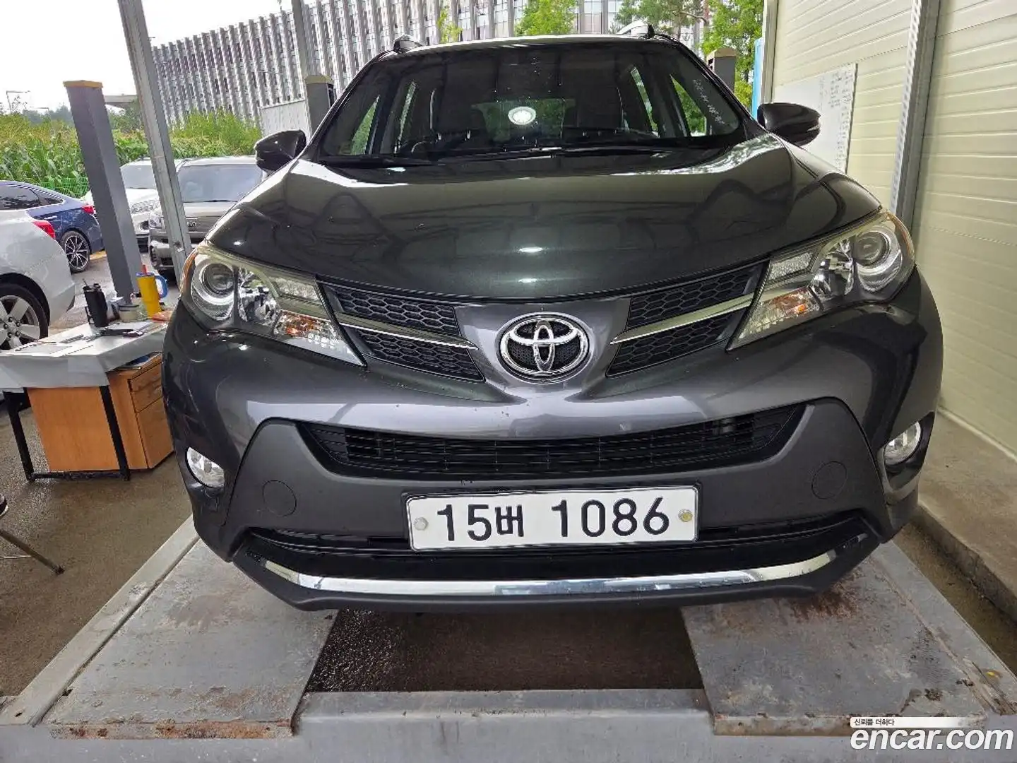 RAV4 Toyota 2014.1-OUTER-001