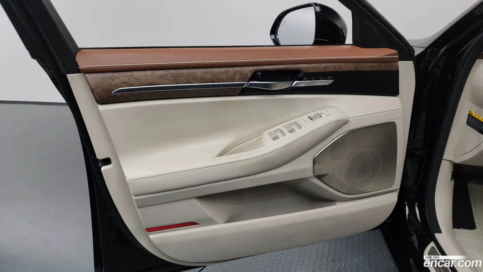 G90 Genesis 2019.11-INNER-034