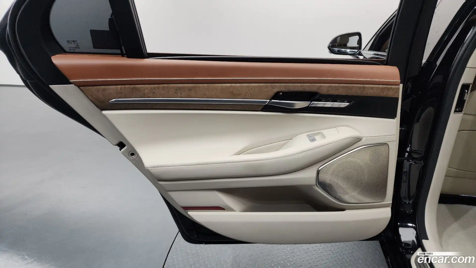 G90 Genesis 2019.11-INNER-035