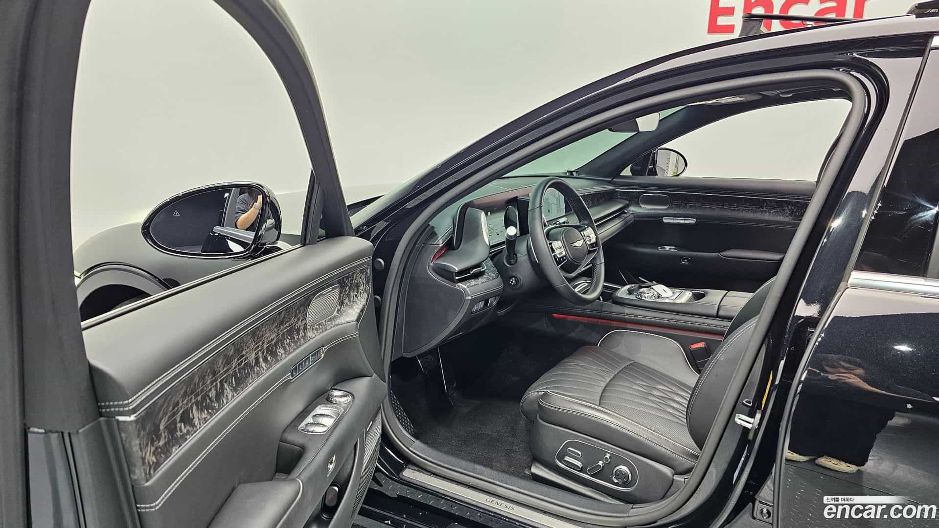 G90 Genesis 2023.0-INNER-010