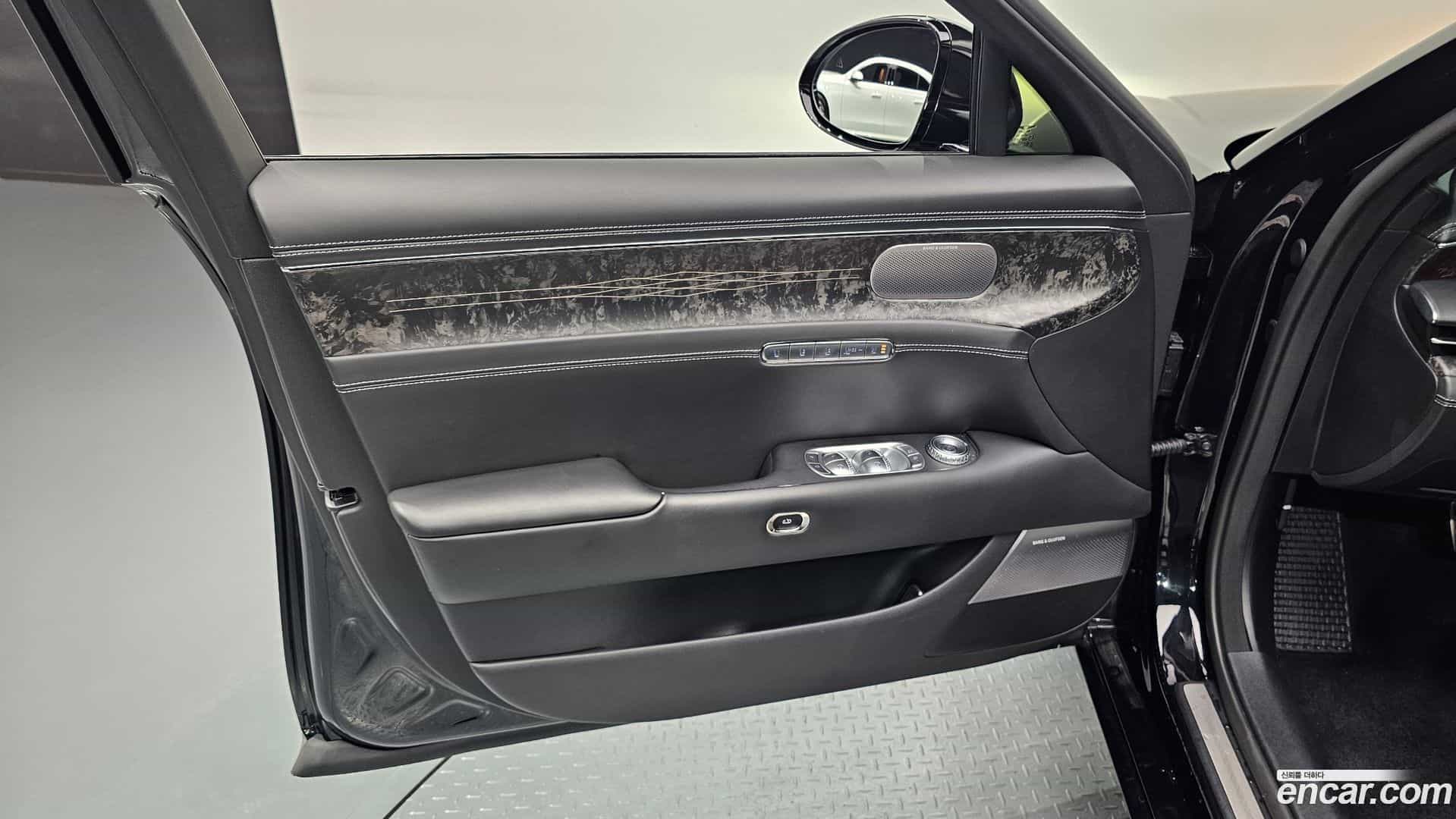 G90 Genesis 2023.0-INNER-034