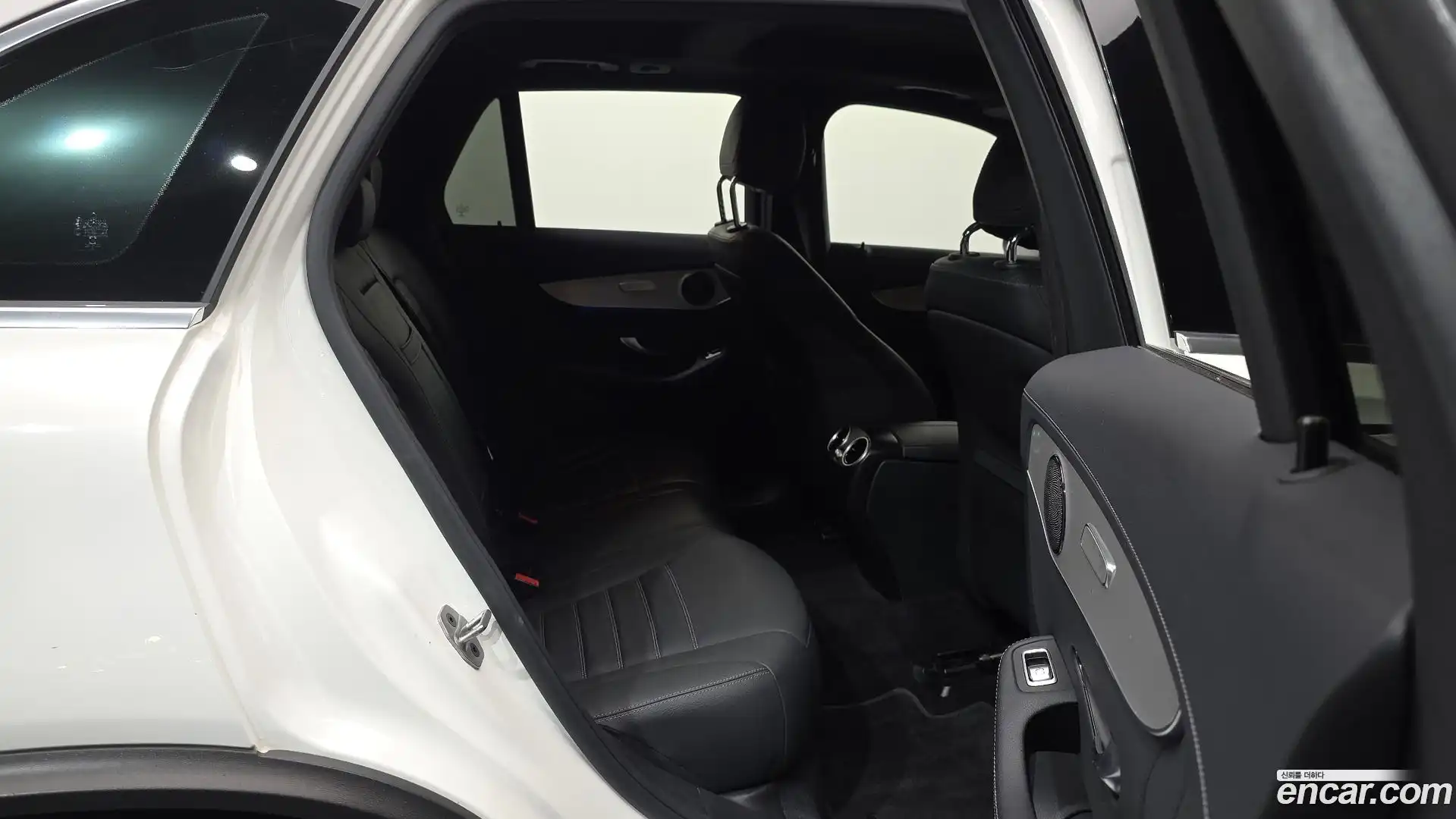 GLC-Class Mercedes-Benz 2021.7-OPTION-016