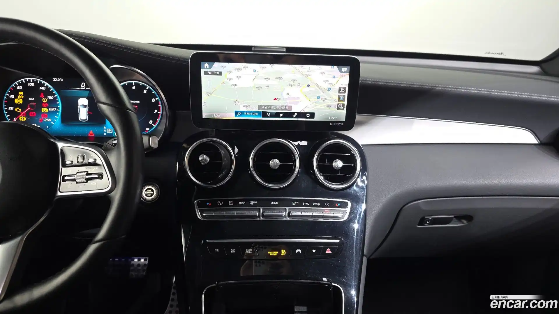GLC-Class Mercedes-Benz 2021.7-OPTION-018