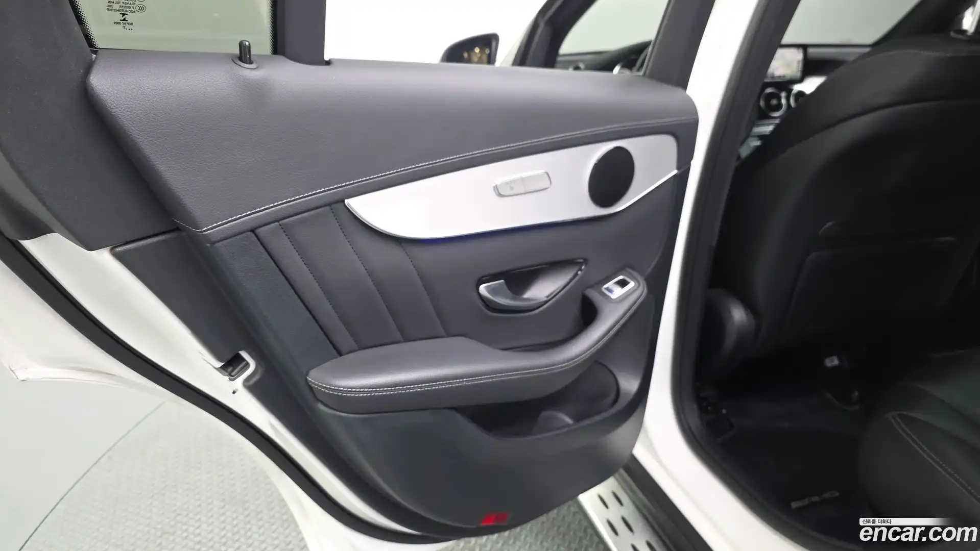 GLC-Class Mercedes-Benz 2021.7-INNER-035