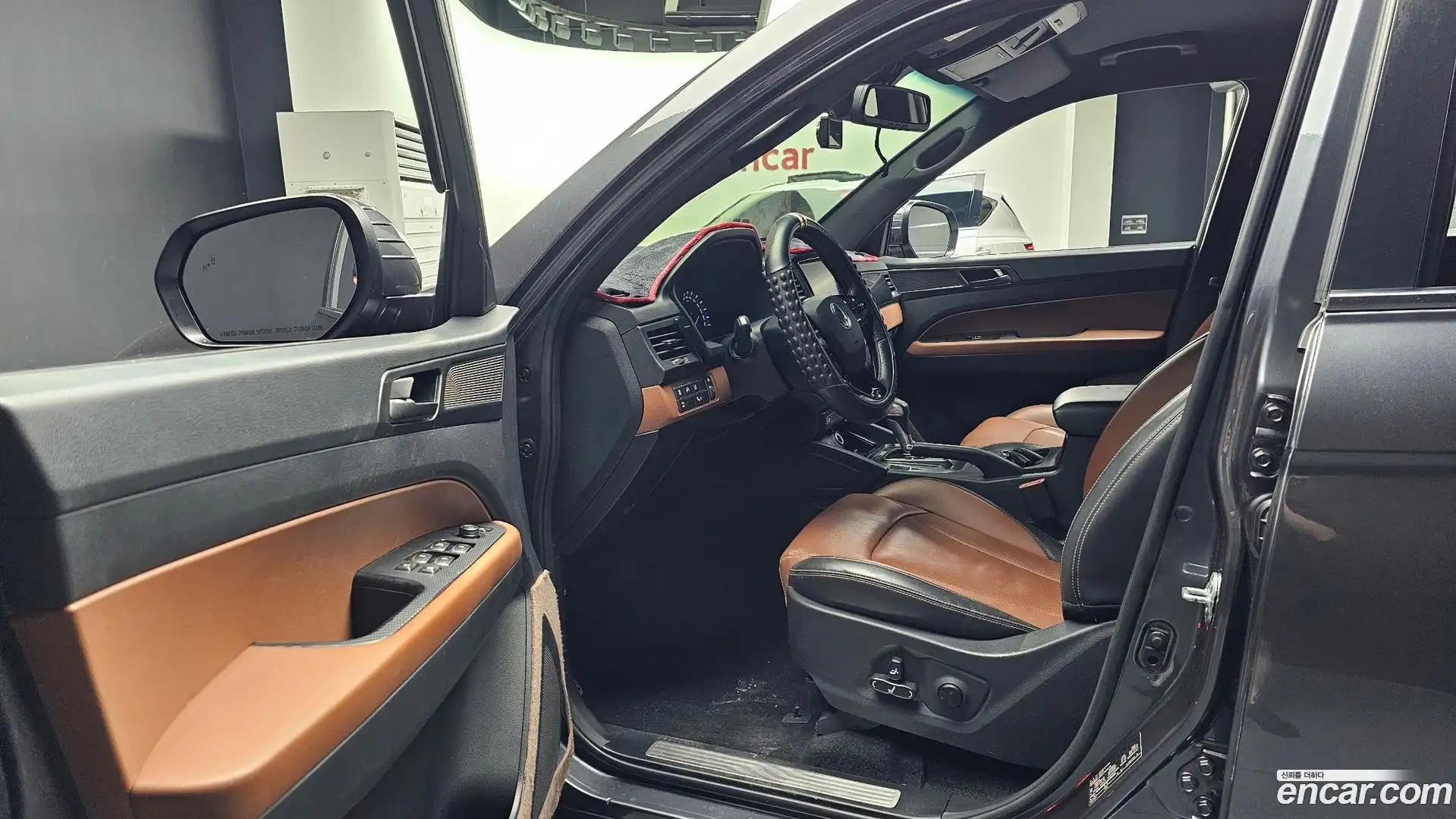 Rexton KG Mobility 2019.10-INNER-010