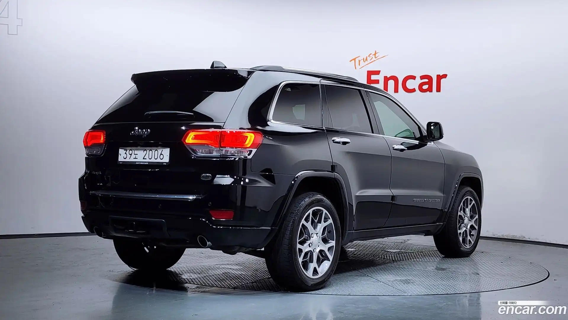 Cherokee Jeep 2019.7-OUTER-002