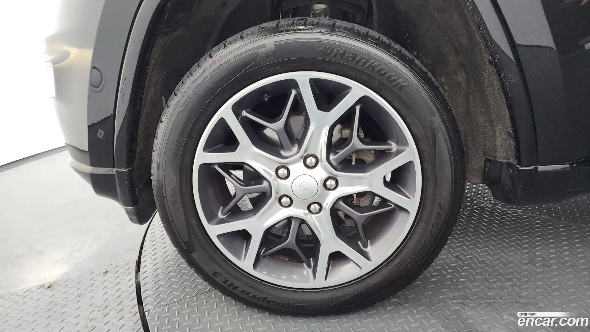 Cherokee Jeep 2019.7-OUTER-005