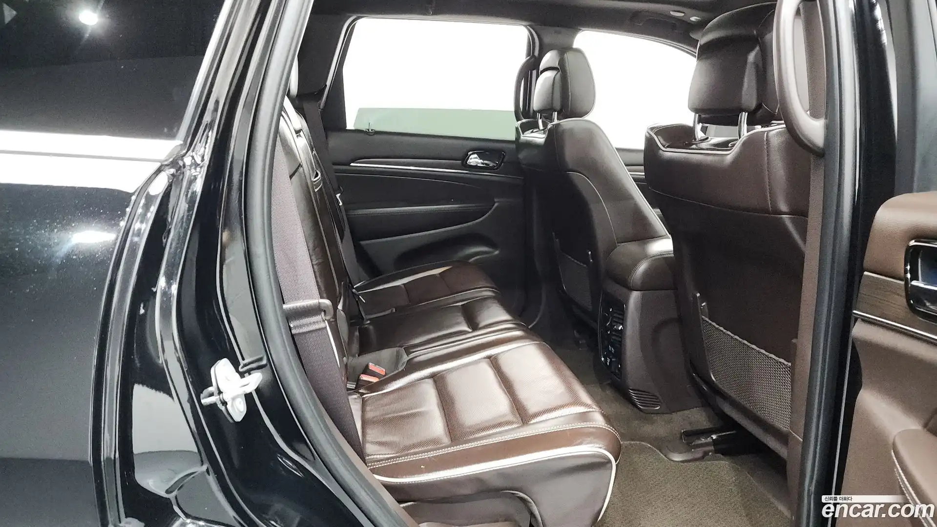 Cherokee Jeep 2019.7-OPTION-015
