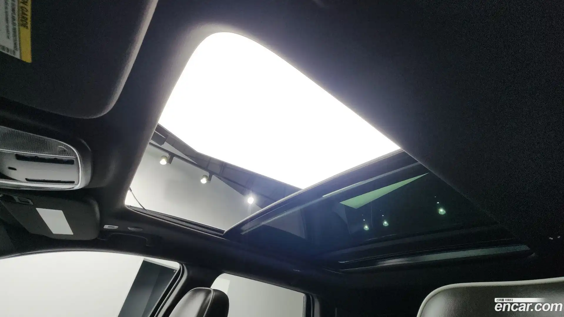 Cherokee Jeep 2019.7-OPTION-020