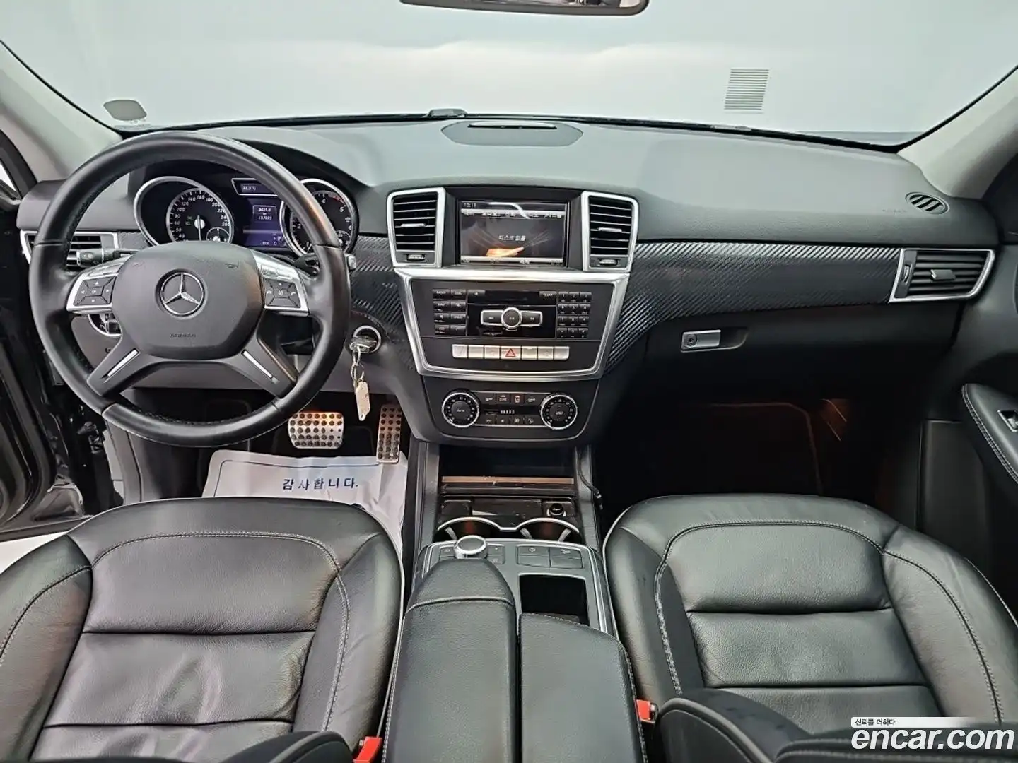 M-class Mercedes-Benz 2012.10-INNER-007
