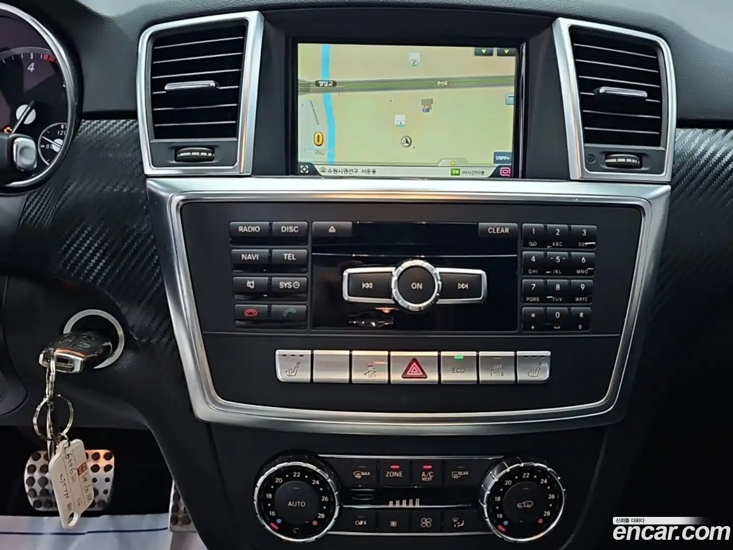 M-class Mercedes-Benz 2012.10-INNER-009