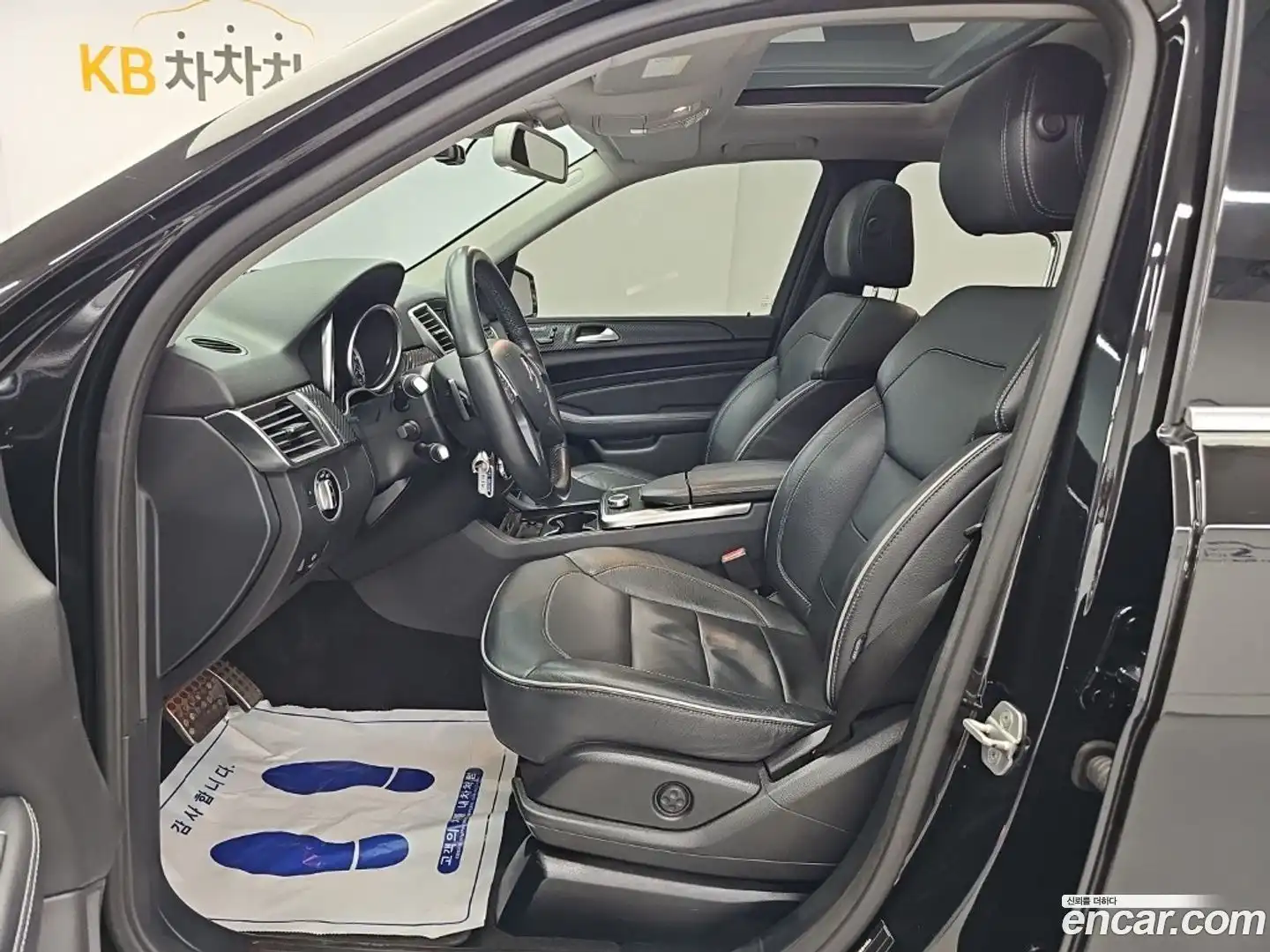 M-class Mercedes-Benz 2012.10-INNER-010