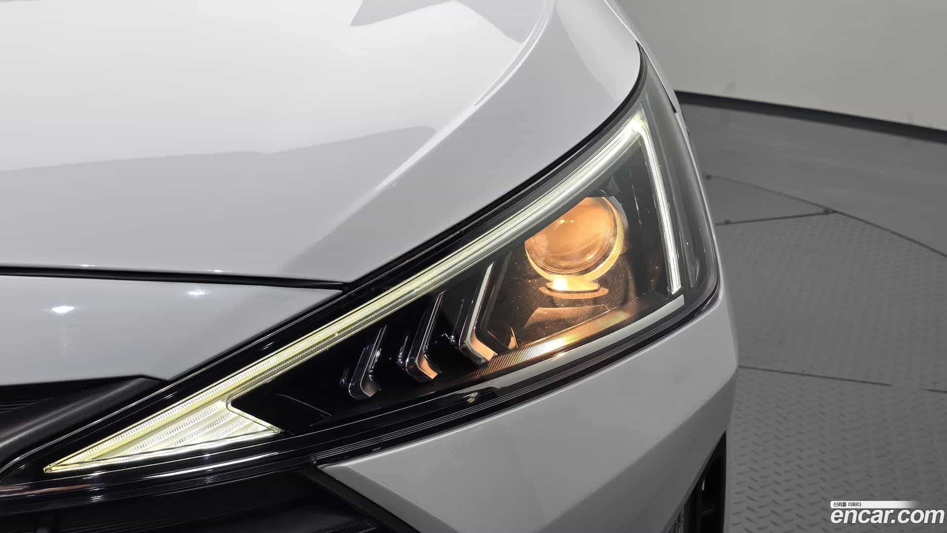 AVANTE Hyundai 2019.10-OUTER-032