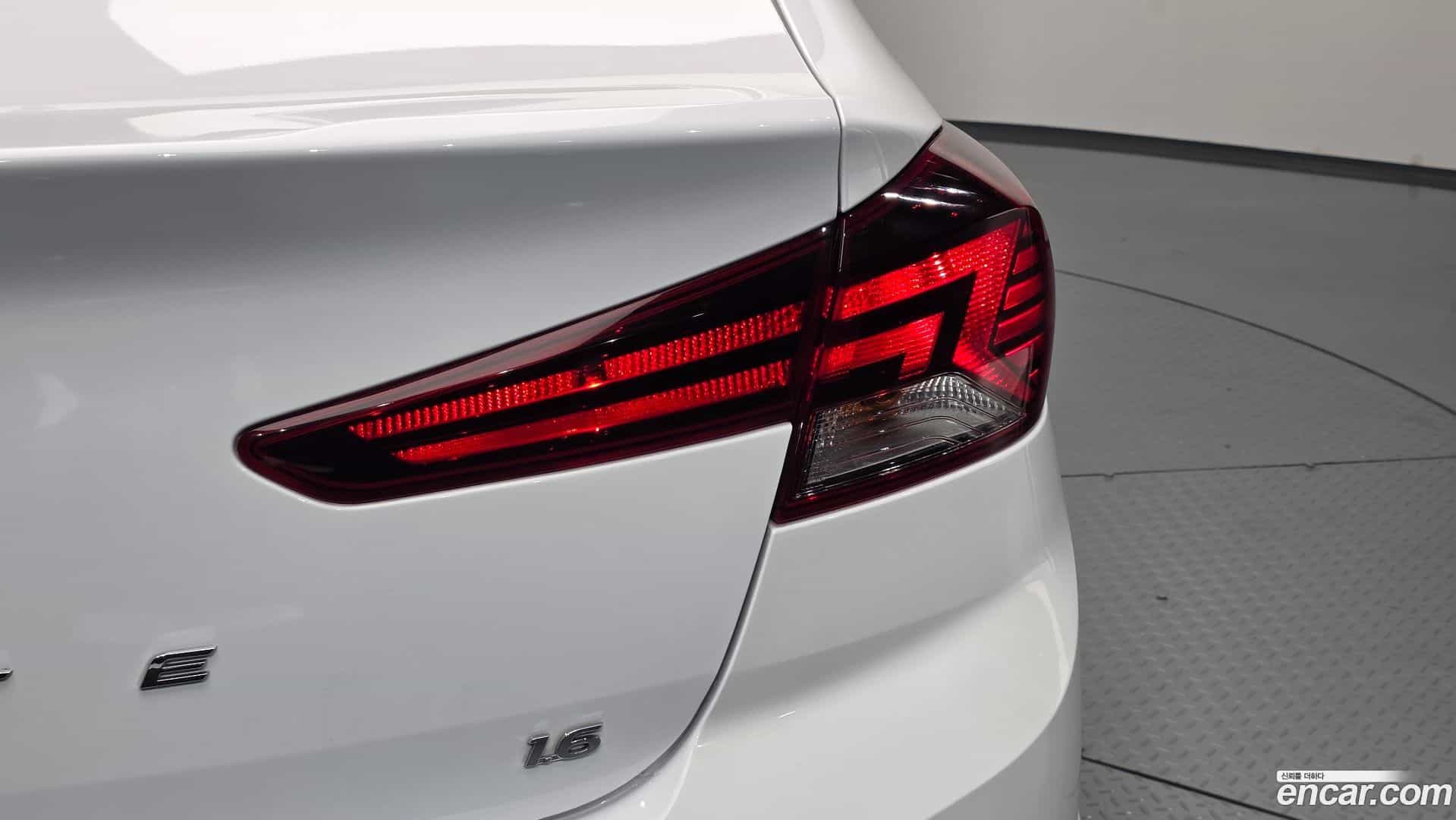AVANTE Hyundai 2019.10-OUTER-033