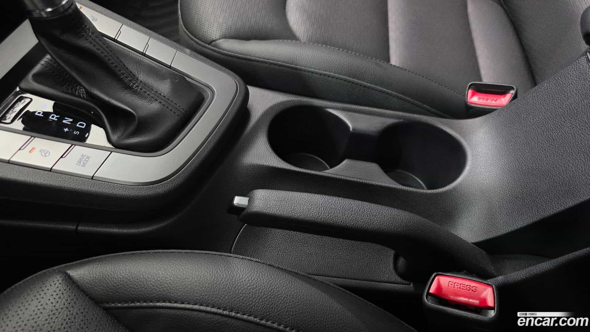 AVANTE Hyundai 2019.10-OPTION-041
