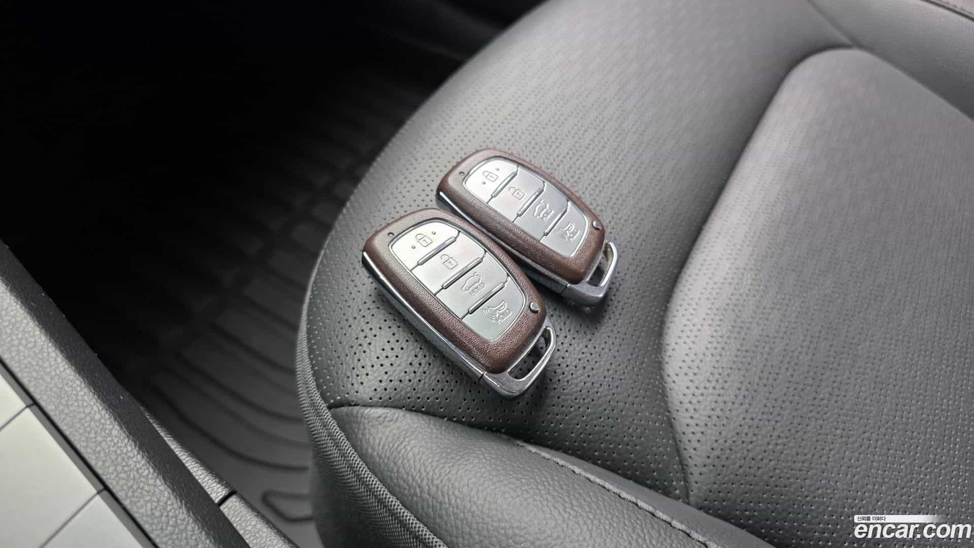 AVANTE Hyundai 2019.10-OPTION-043