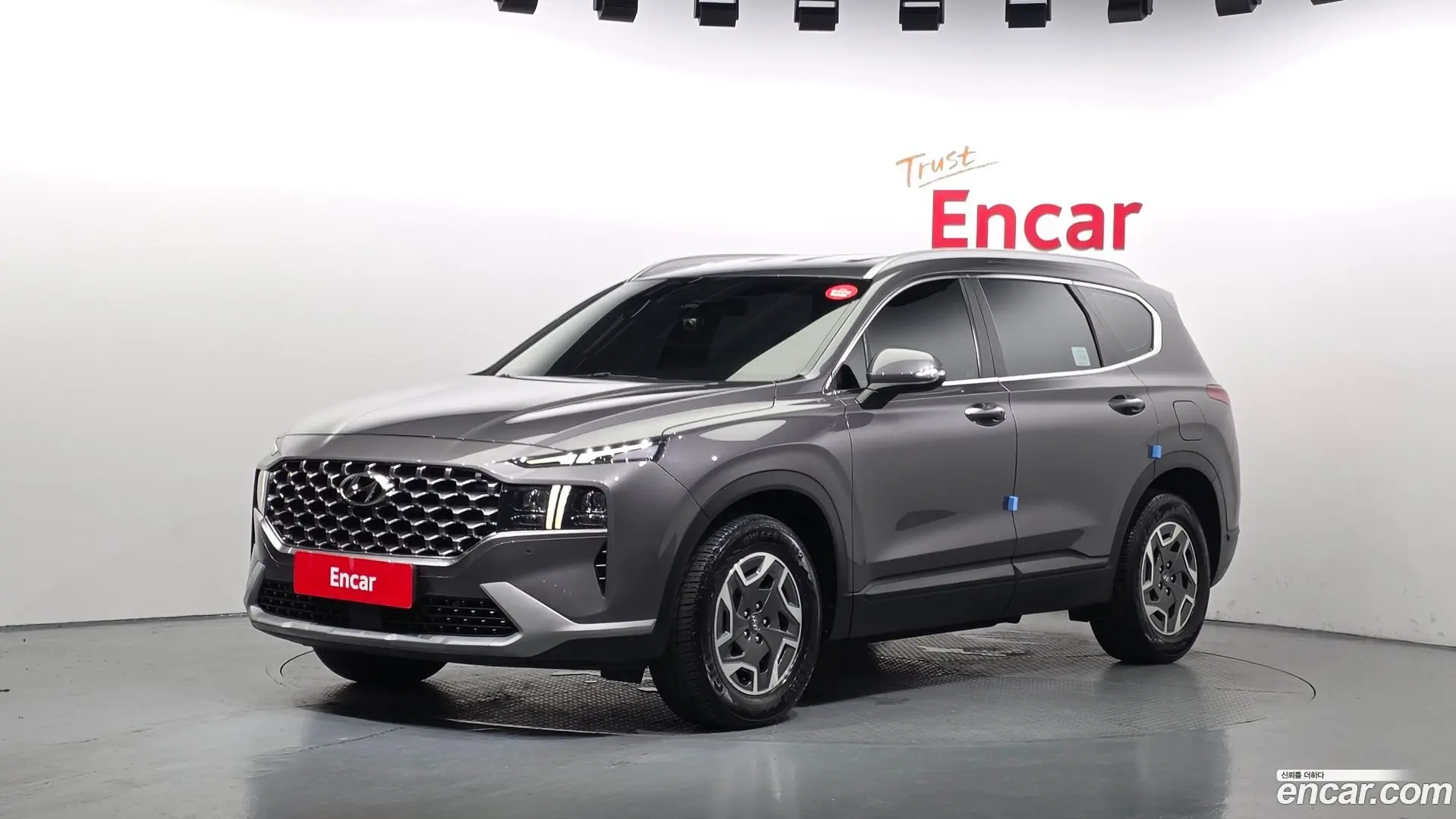 Main__Slider__Photo:Santafe Hyundai 2022.0-0
