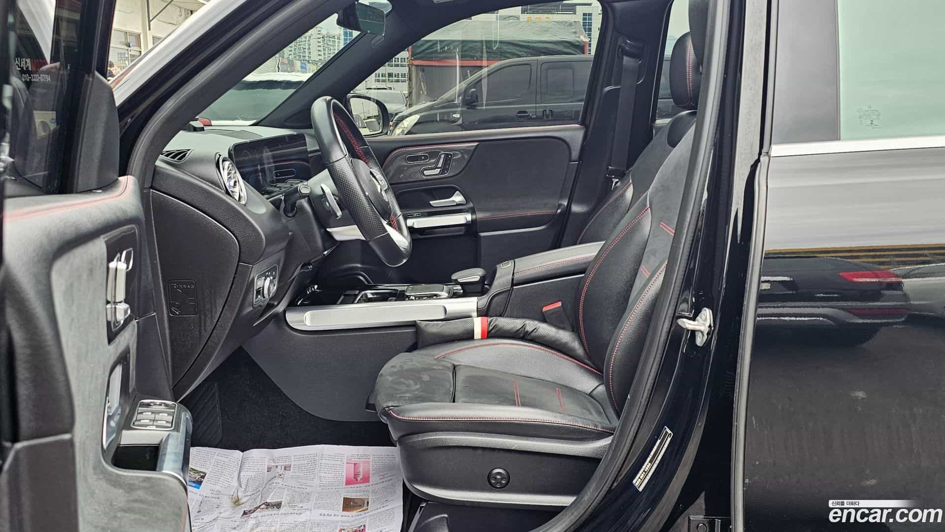 GLB-Class Mercedes-Benz 2021.3-INNER-008