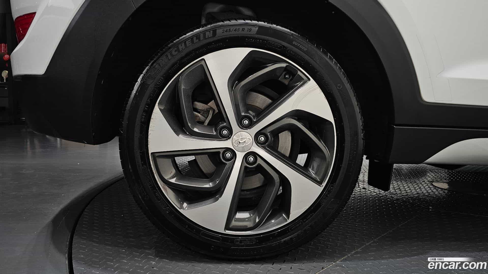 Tucson Hyundai 2016.5-OUTER-005