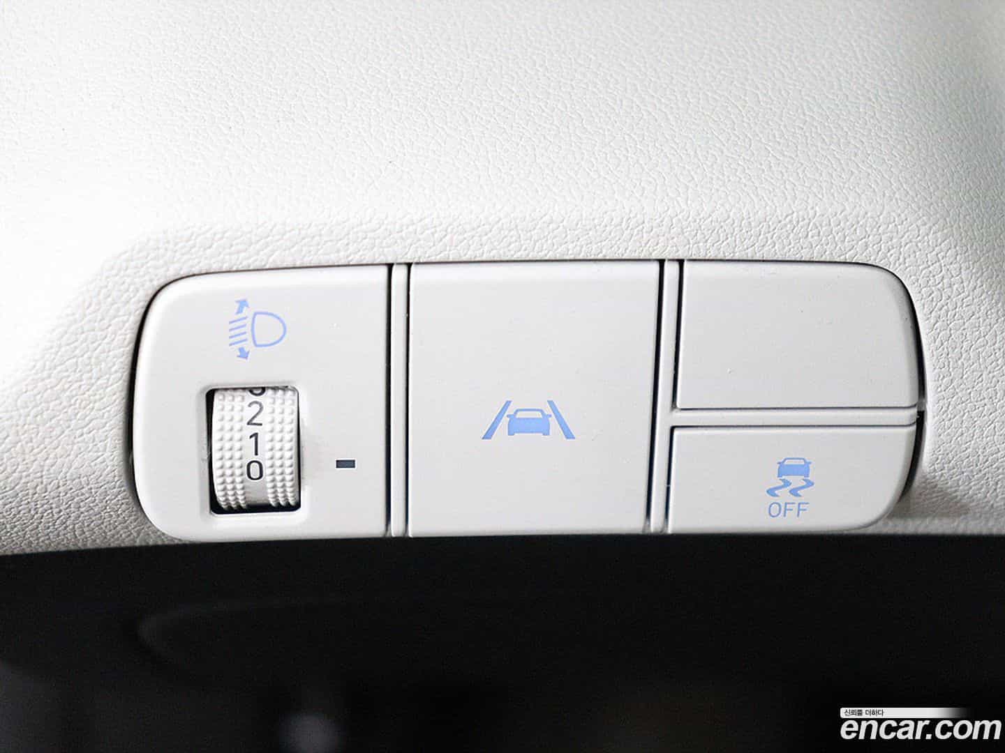 AVANTE Hyundai 2020.6-OPTION-017