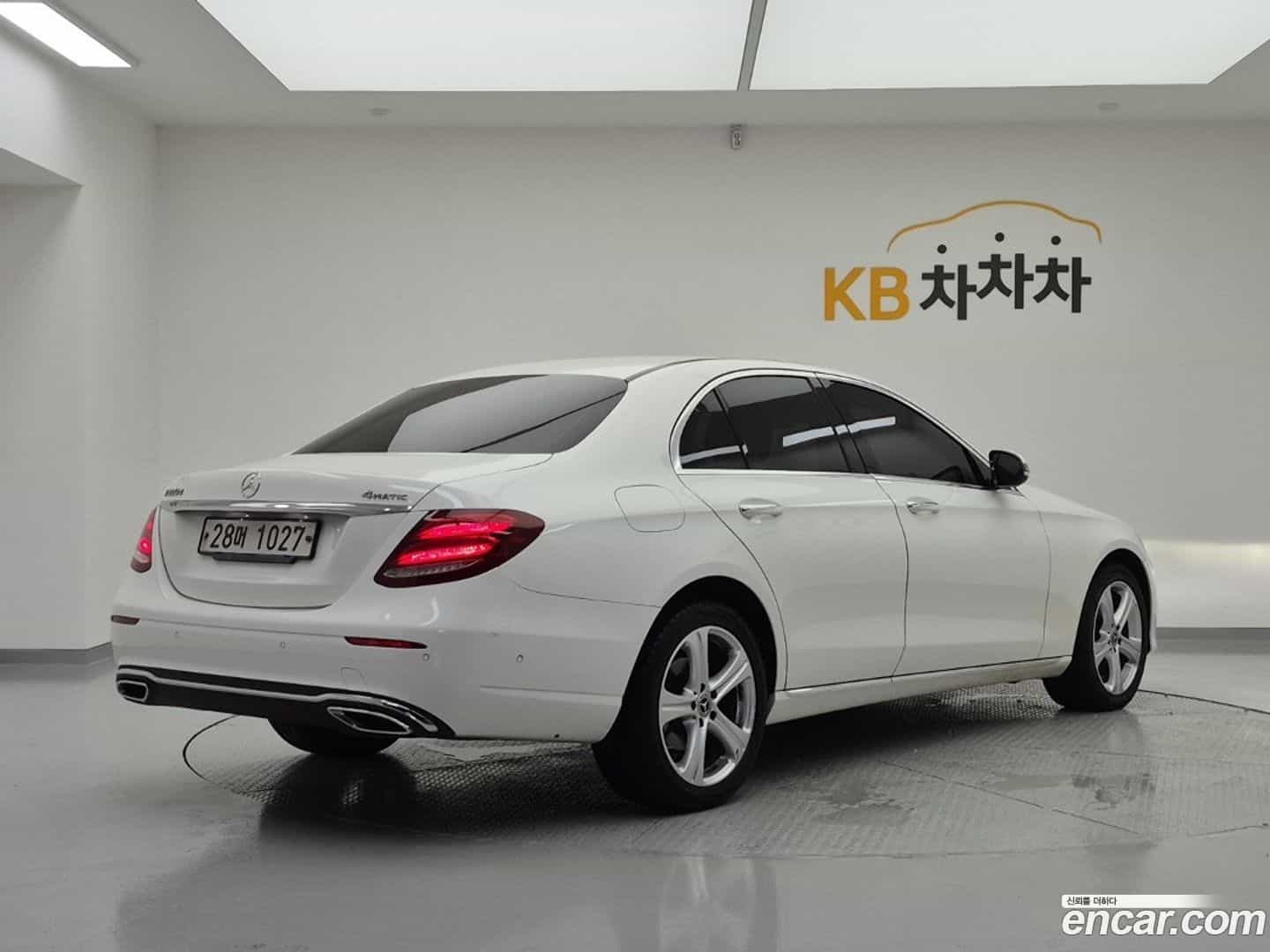 E-Class Mercedes-Benz 2017.11-OUTER-004