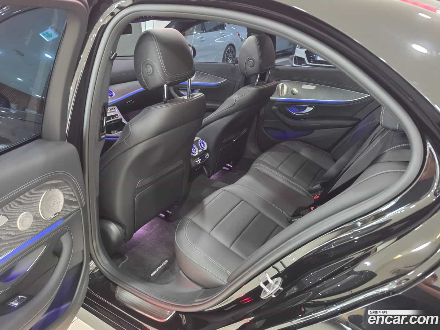 E-Class Mercedes-Benz 2022.11-OPTION-015
