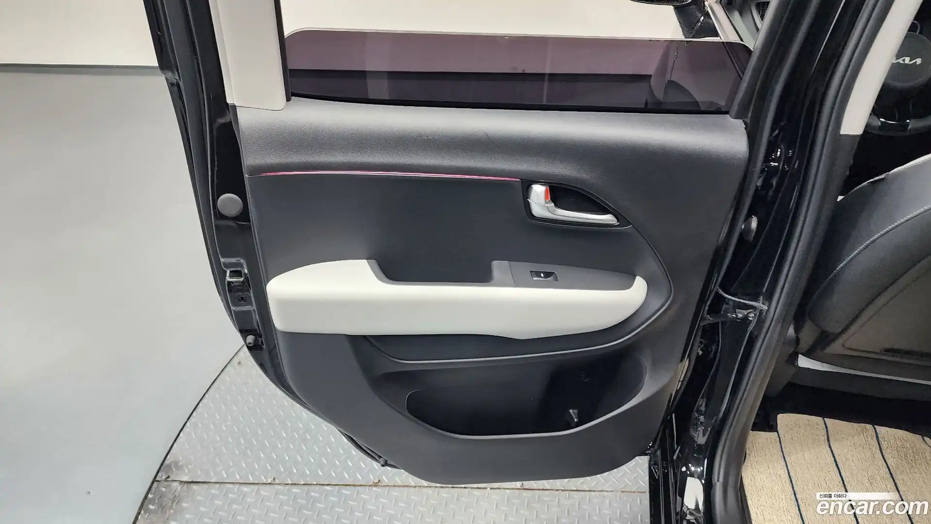 RAY Kia 2024.0-INNER-035