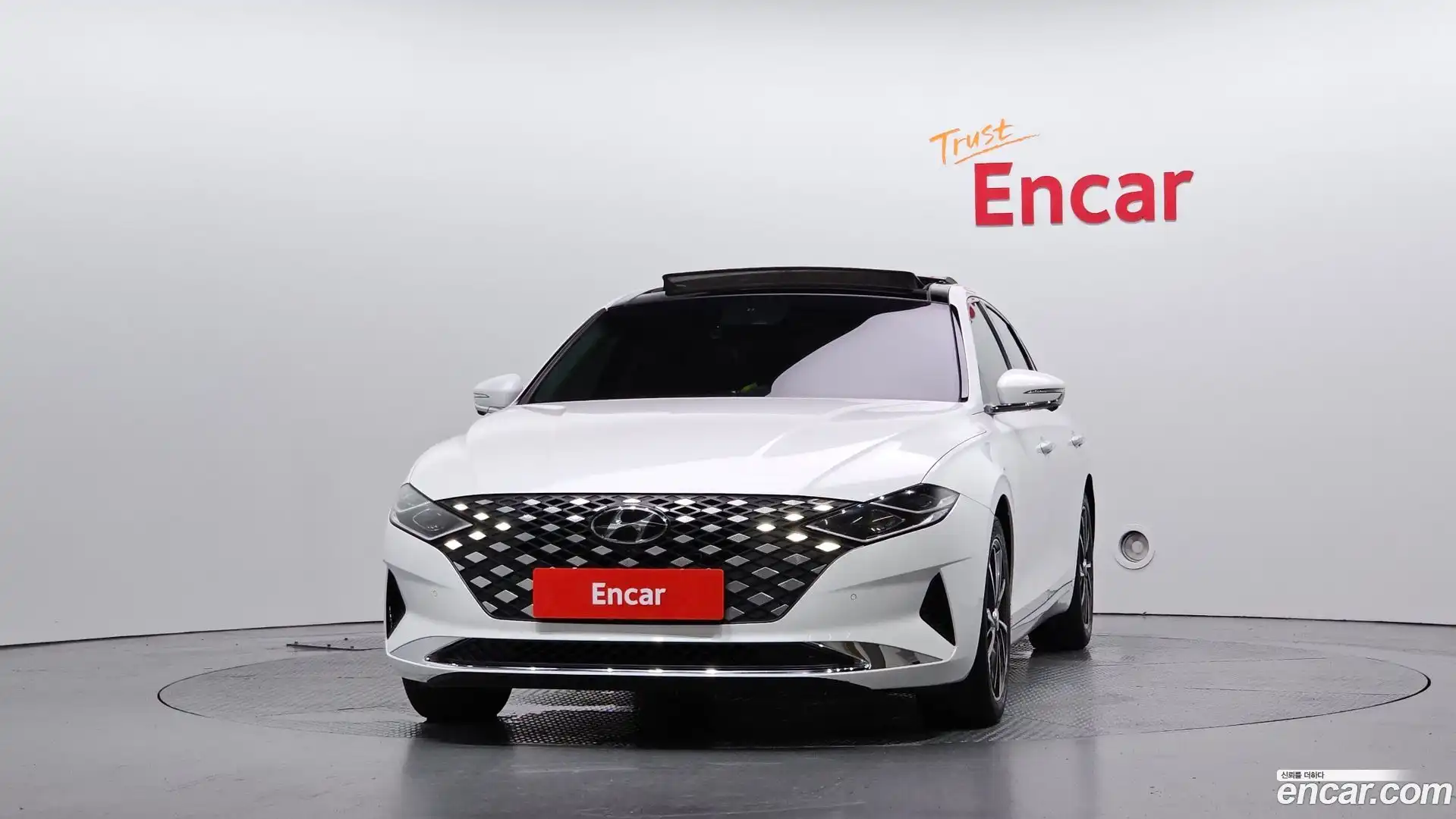 Grandeur Hyundai 2019.11-OUTER-003