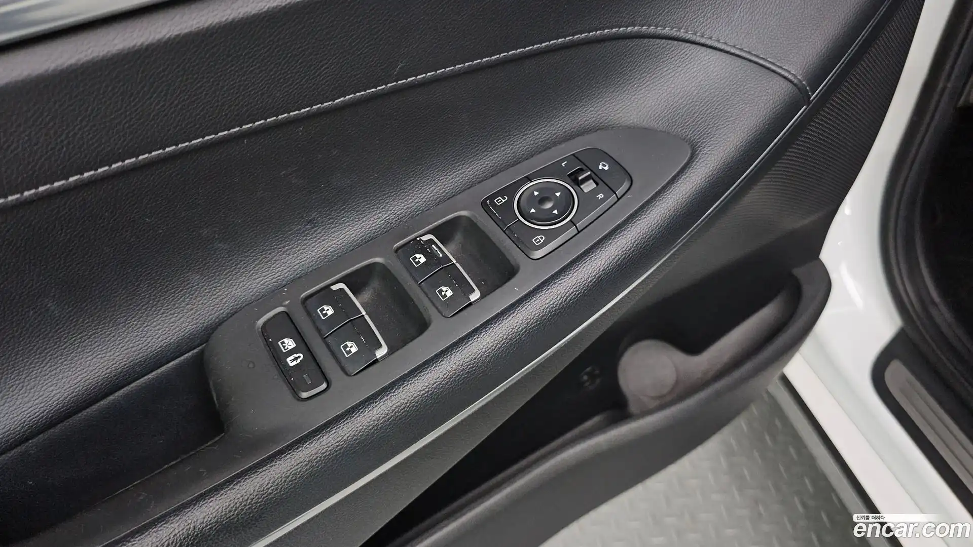 Grandeur Hyundai 2019.11-OPTION-020