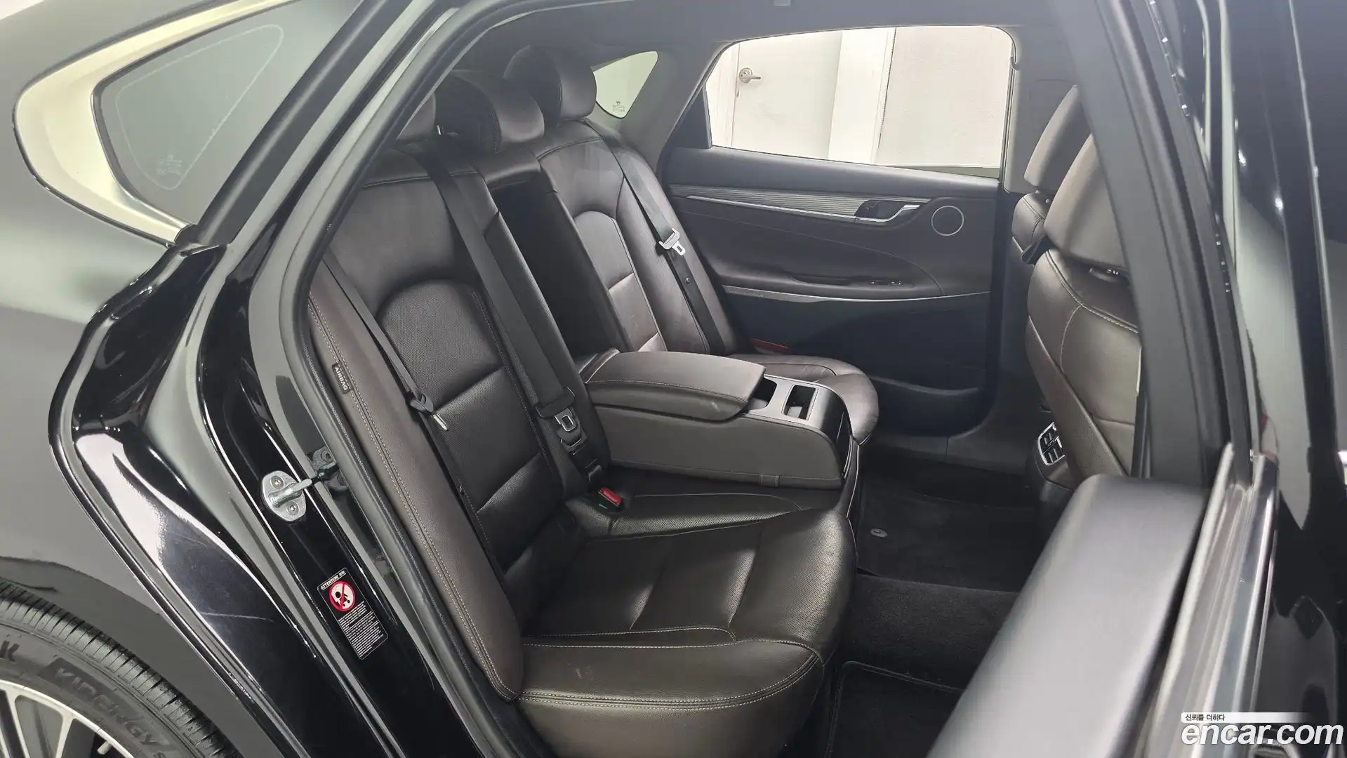 Grandeur Hyundai 2018.3-OPTION-015