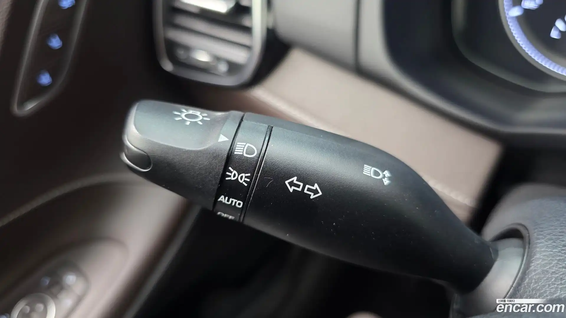 Grandeur Hyundai 2018.3-OPTION-040