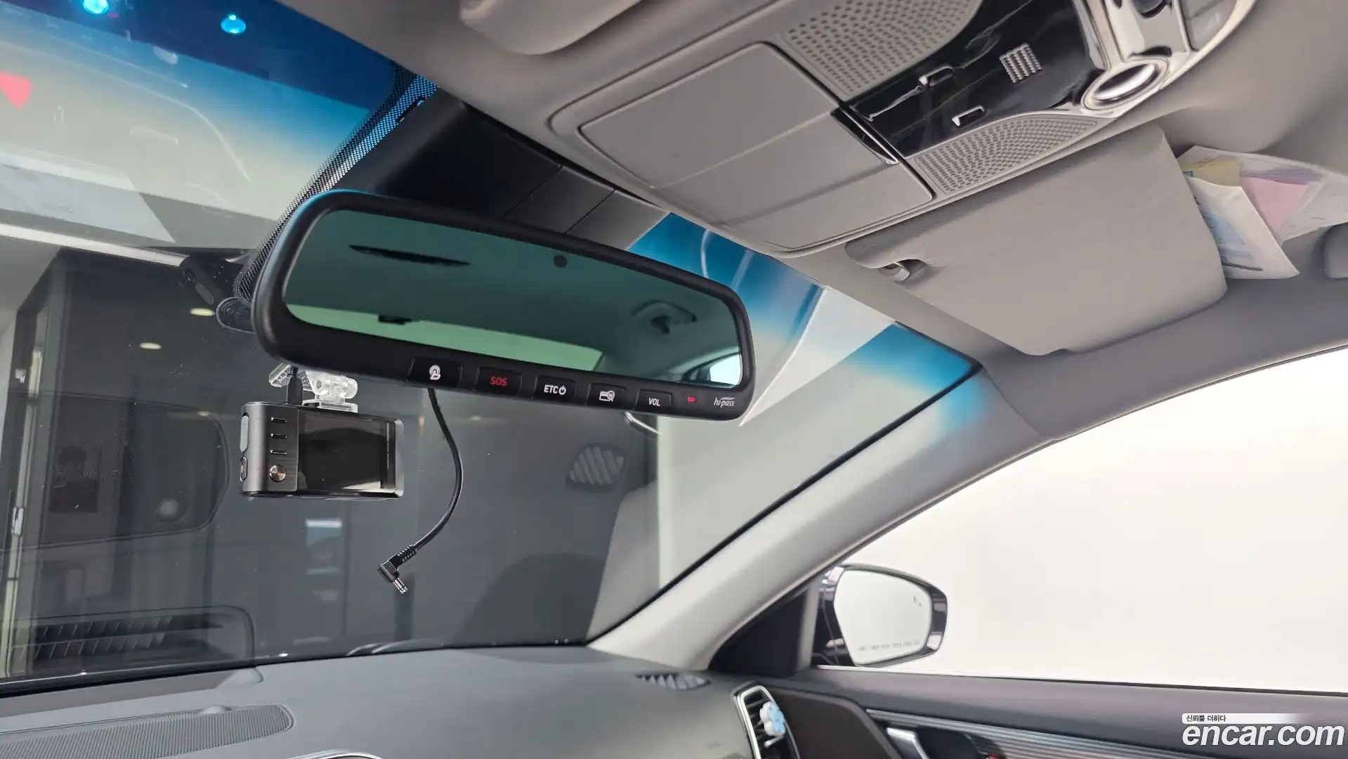 Grandeur Hyundai 2018.3-OPTION-043