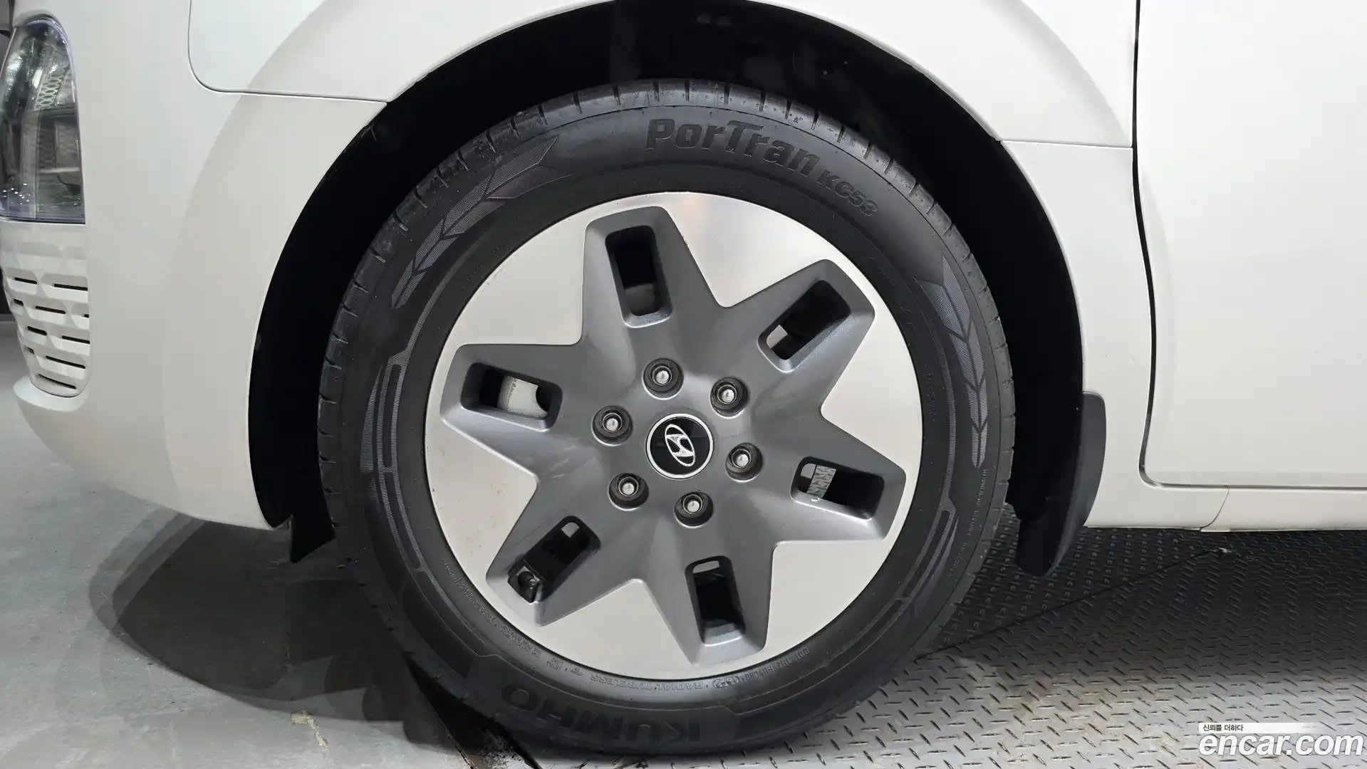Staria Hyundai 2022.6-OUTER-005