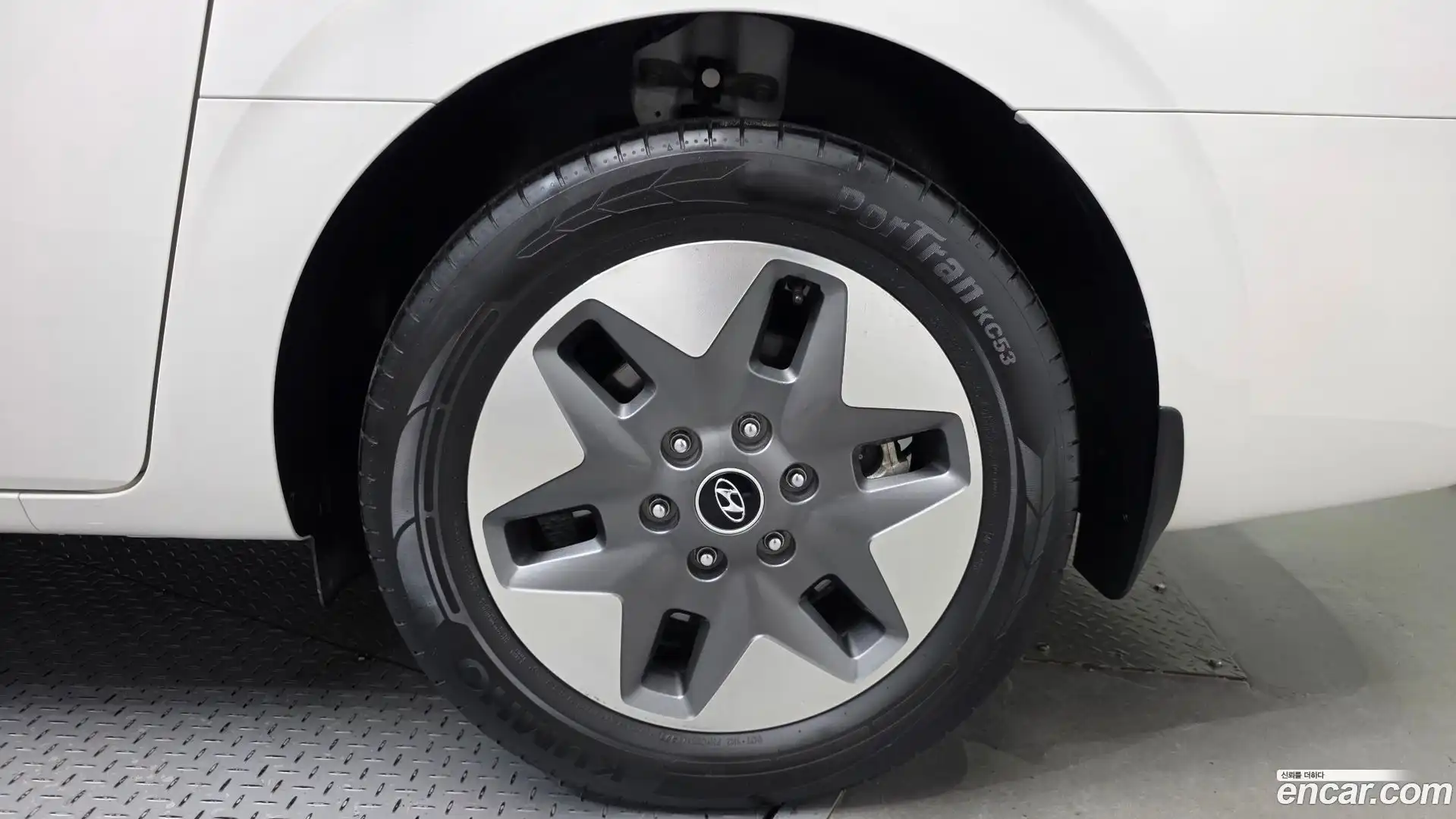 Staria Hyundai 2022.6-OUTER-031