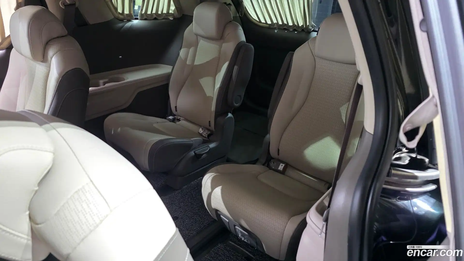 Canival Kia 2023.5-OPTION-015