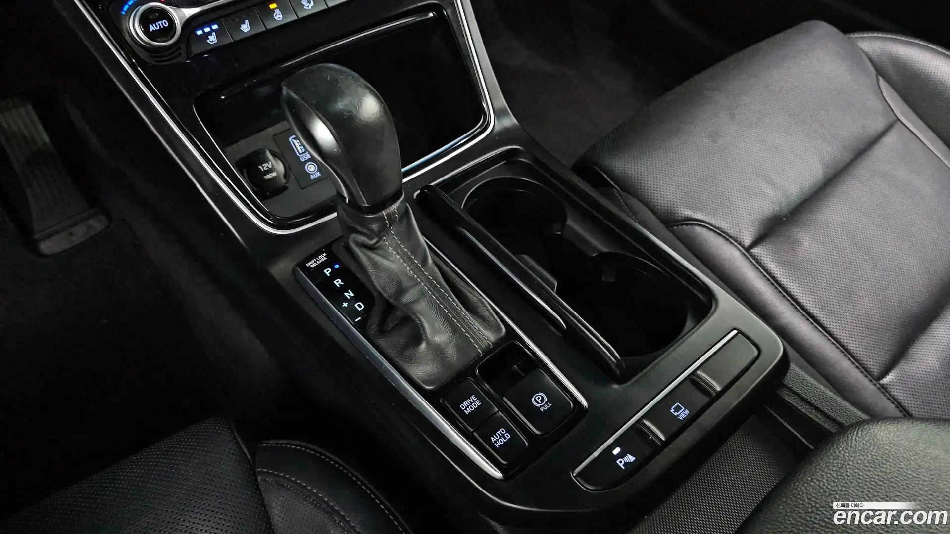 Grandeur Hyundai 2019.2-INNER-009