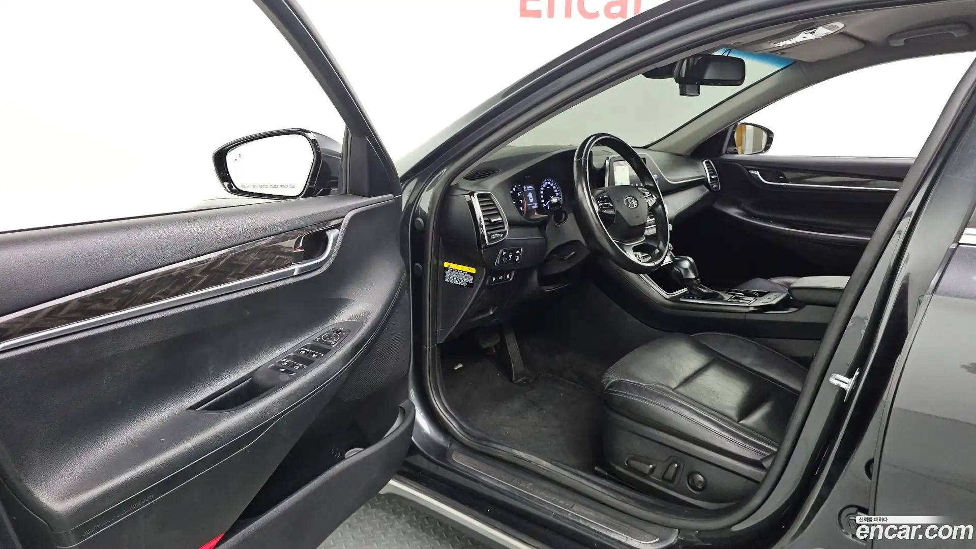 Grandeur Hyundai 2019.2-INNER-010