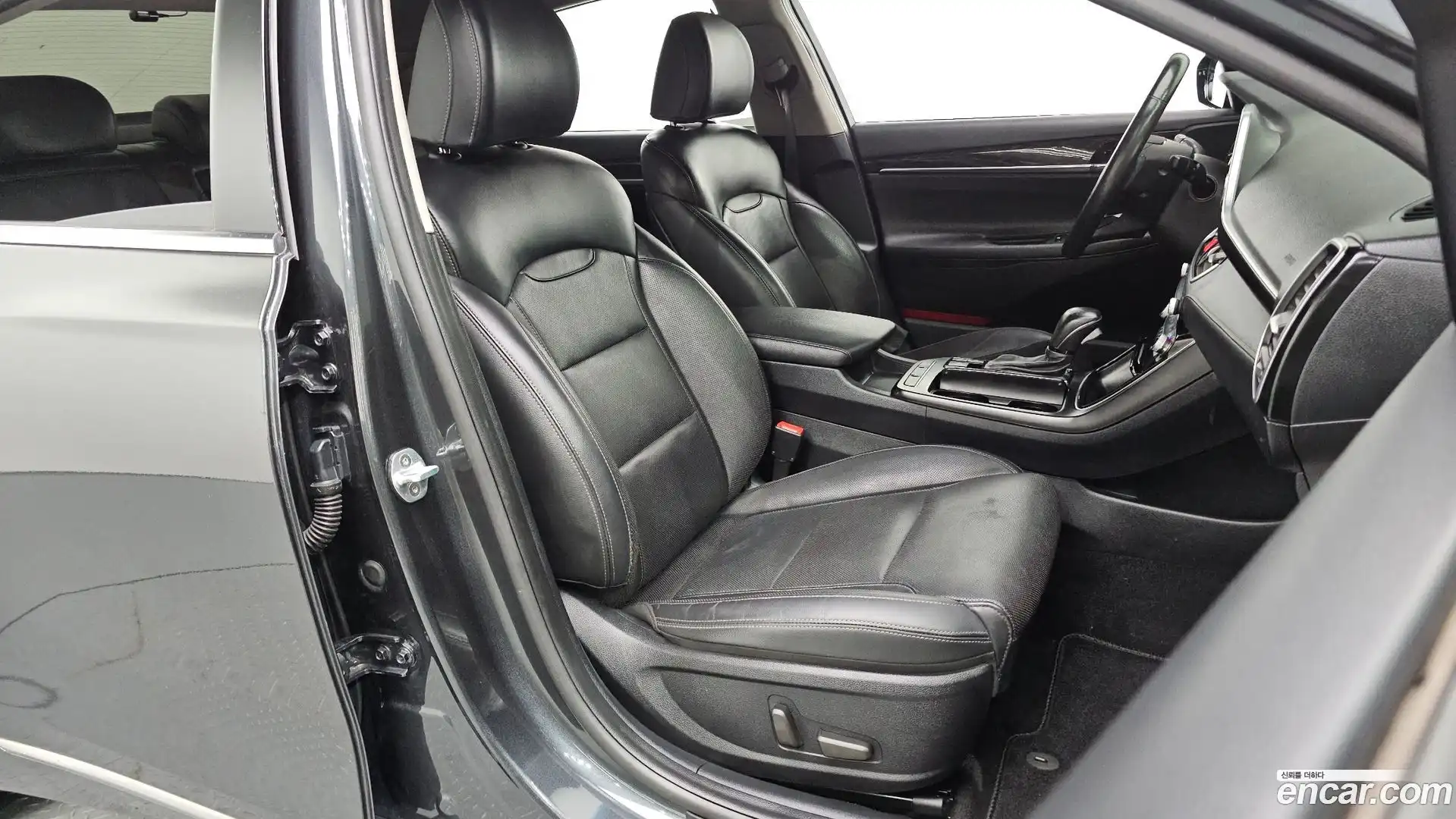 Grandeur Hyundai 2019.2-OPTION-016